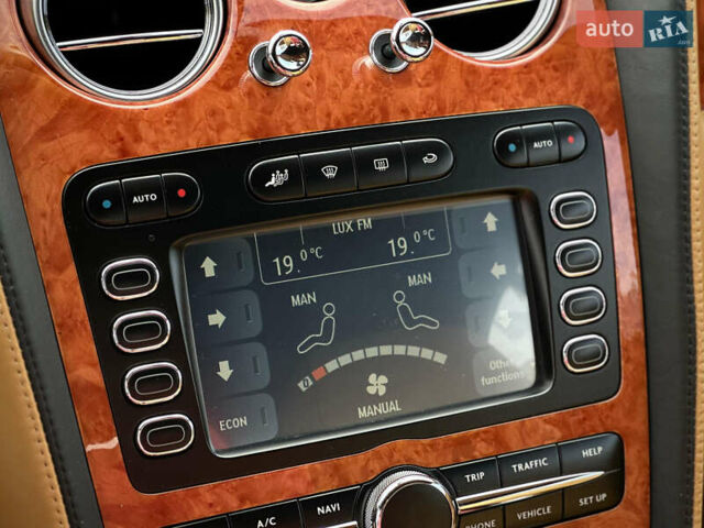Чорний Бентлі Continental GT, об'ємом двигуна 6 л та пробігом 64 тис. км за 34500 $, фото 39 на Automoto.ua
