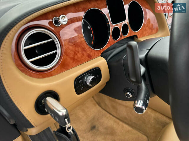 Чорний Бентлі Continental GT, об'ємом двигуна 6 л та пробігом 64 тис. км за 34500 $, фото 59 на Automoto.ua
