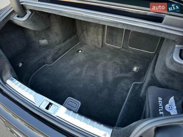Чорний Бентлі Continental GT, об'ємом двигуна 4 л та пробігом 32 тис. км за 199900 $, фото 42 на Automoto.ua