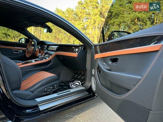 Чорний Бентлі Continental GT, об'ємом двигуна 4 л та пробігом 32 тис. км за 199900 $, фото 75 на Automoto.ua