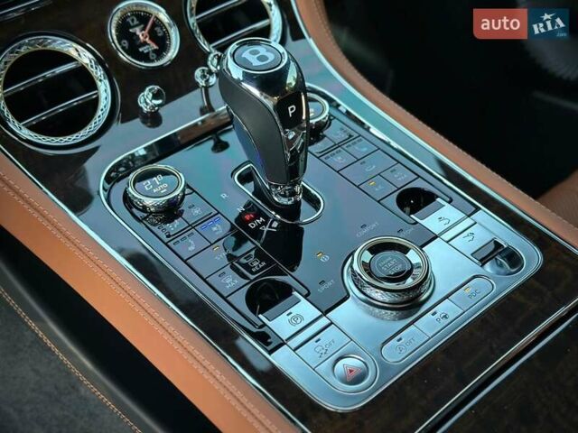 Чорний Бентлі Continental GT, об'ємом двигуна 4 л та пробігом 32 тис. км за 199900 $, фото 85 на Automoto.ua