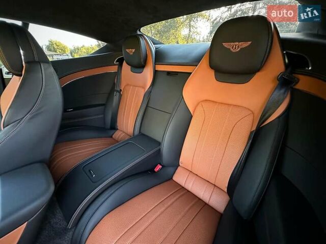 Чорний Бентлі Continental GT, об'ємом двигуна 4 л та пробігом 32 тис. км за 199900 $, фото 60 на Automoto.ua