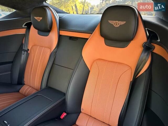 Чорний Бентлі Continental GT, об'ємом двигуна 4 л та пробігом 32 тис. км за 199900 $, фото 55 на Automoto.ua