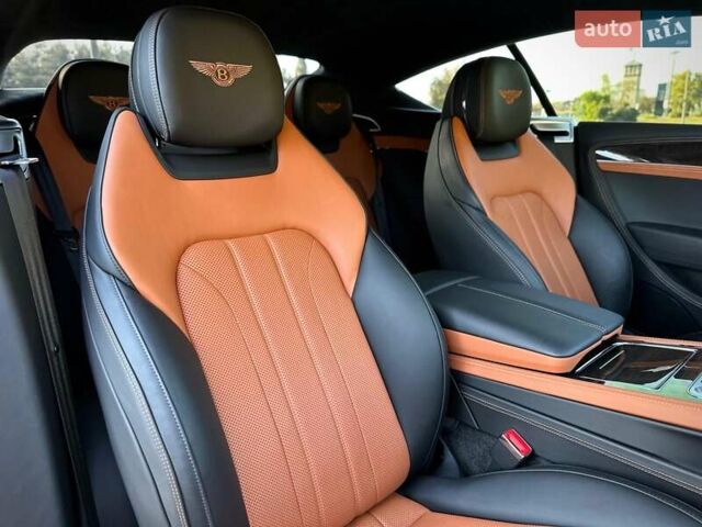 Чорний Бентлі Continental GT, об'ємом двигуна 4 л та пробігом 32 тис. км за 199900 $, фото 79 на Automoto.ua
