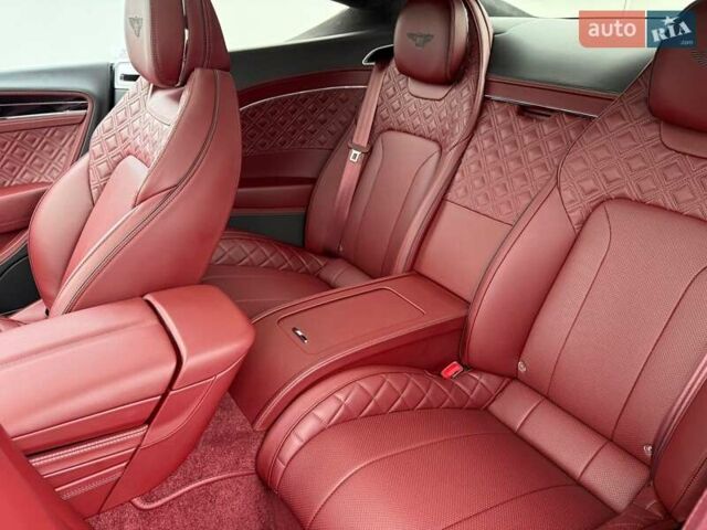 Чорний Бентлі Continental GT, об'ємом двигуна 4 л та пробігом 11 тис. км за 255820 $, фото 18 на Automoto.ua