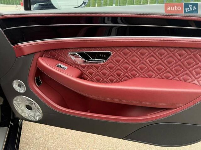 Чорний Бентлі Continental GT, об'ємом двигуна 4 л та пробігом 11 тис. км за 255820 $, фото 6 на Automoto.ua