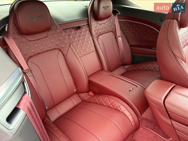 Чорний Бентлі Continental GT, об'ємом двигуна 4 л та пробігом 11 тис. км за 255820 $, фото 11 на Automoto.ua