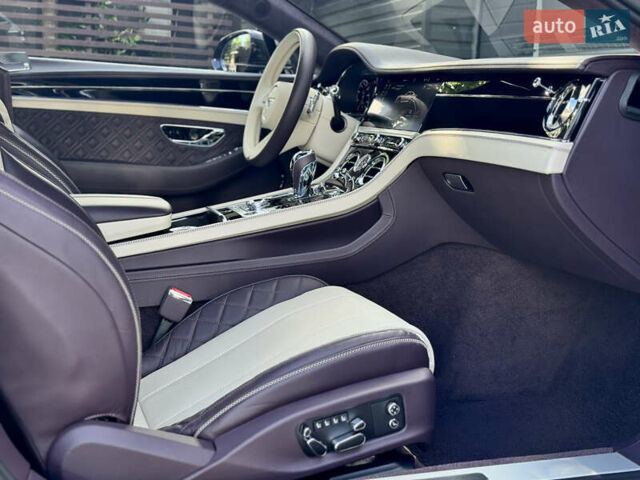 Фіолетовий Бентлі Continental GT, об'ємом двигуна 4 л та пробігом 29 тис. км за 239900 $, фото 30 на Automoto.ua