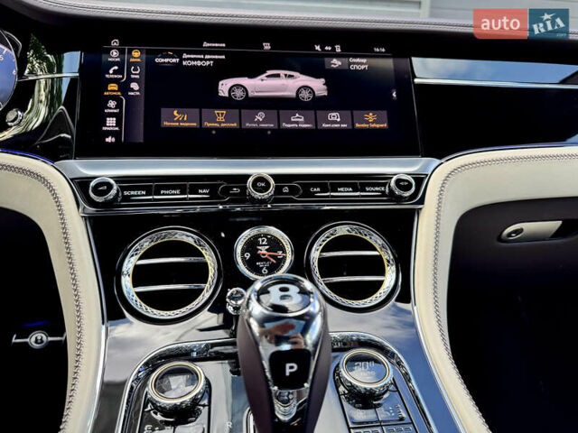Фіолетовий Бентлі Continental GT, об'ємом двигуна 4 л та пробігом 29 тис. км за 239900 $, фото 45 на Automoto.ua