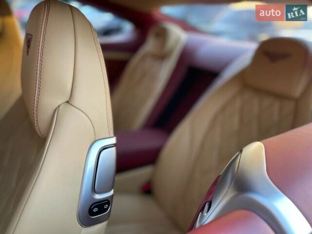 Красный Бентли Континенталь ГТ, объемом двигателя 6 л и пробегом 32 тыс. км за 79900 $, фото 71 на Automoto.ua