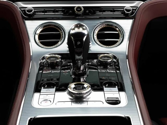 Червоний Бентлі Continental GT, об'ємом двигуна 4 л та пробігом 38 тис. км за 62400 $, фото 10 на Automoto.ua