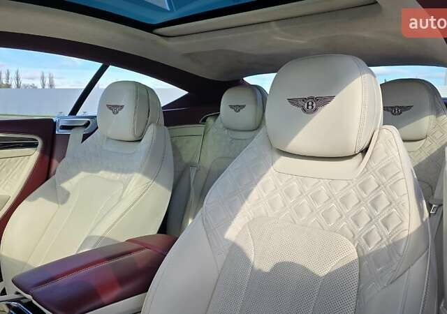 Червоний Бентлі Continental GT, об'ємом двигуна 4 л та пробігом 38 тис. км за 232563 $, фото 10 на Automoto.ua