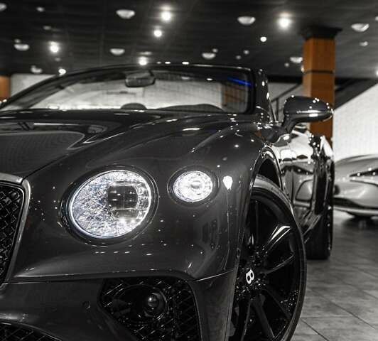Бентлі Continental GT, об'ємом двигуна 4 л та пробігом 11 тис. км за 250000 $, фото 19 на Automoto.ua