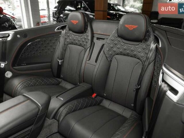 Сірий Бентлі Continental GT, об'ємом двигуна 4 л та пробігом 11 тис. км за 232900 $, фото 26 на Automoto.ua