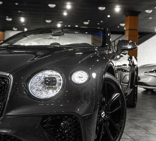 Сірий Бентлі Continental GT, об'ємом двигуна 4 л та пробігом 11 тис. км за 232900 $, фото 19 на Automoto.ua