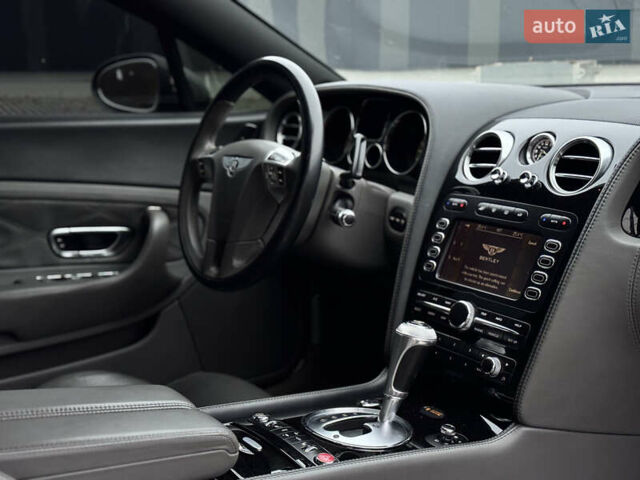 Серый Бентли Континенталь ГТ, объемом двигателя 6 л и пробегом 100 тыс. км за 46500 $, фото 49 на Automoto.ua