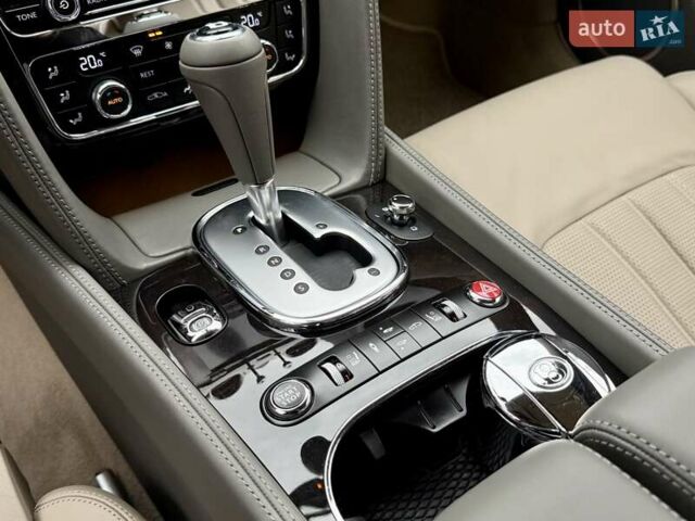 Серый Бентли Континенталь ГТ, объемом двигателя 6 л и пробегом 34 тыс. км за 52950 $, фото 107 на Automoto.ua