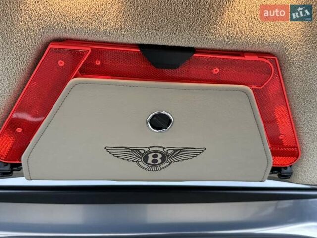 Серый Бентли Континенталь ГТ, объемом двигателя 6 л и пробегом 34 тыс. км за 52950 $, фото 80 на Automoto.ua