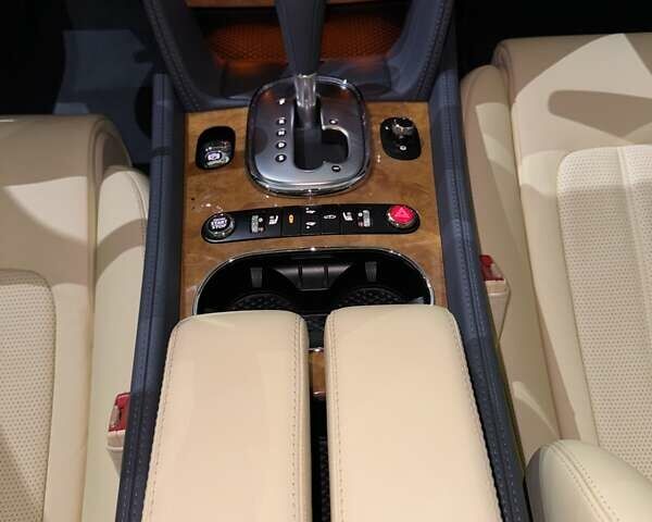 Сірий Бентлі Continental GT, об'ємом двигуна 6 л та пробігом 22 тис. км за 79900 $, фото 54 на Automoto.ua