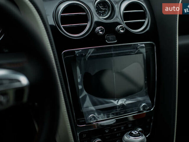 Серый Бентли Континенталь ГТ, объемом двигателя 6 л и пробегом 6 тыс. км за 291696 $, фото 30 на Automoto.ua