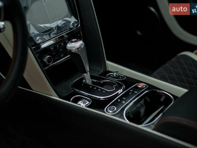 Серый Бентли Континенталь ГТ, объемом двигателя 6 л и пробегом 6 тыс. км за 291696 $, фото 28 на Automoto.ua