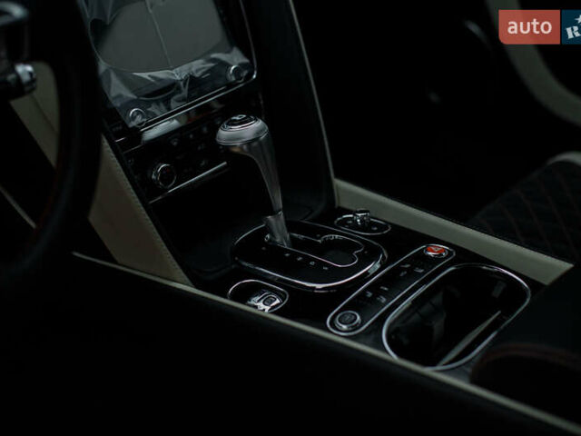 Серый Бентли Континенталь ГТ, объемом двигателя 6 л и пробегом 6 тыс. км за 291696 $, фото 27 на Automoto.ua