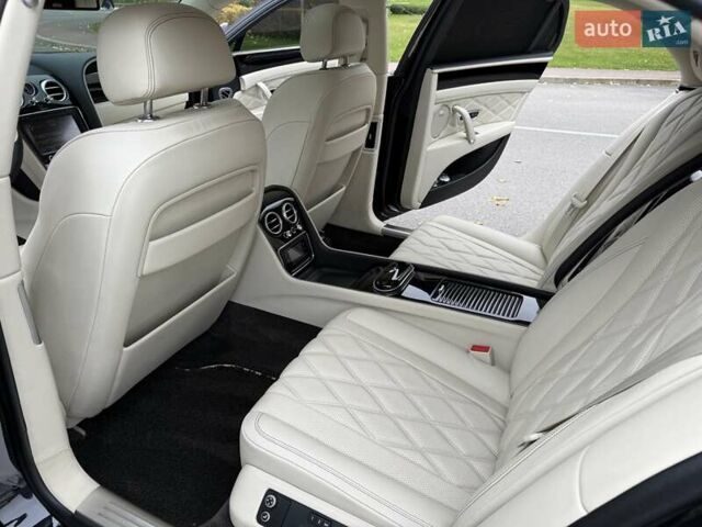 Бентли Флаинг Спур 2013 в Киеве на Automoto.ua Черный Бентли Флаинг Спур, объемом двигателя 6 л и пробегом 62 тыс. км за 62800 $, фото 66 на Automoto.ua