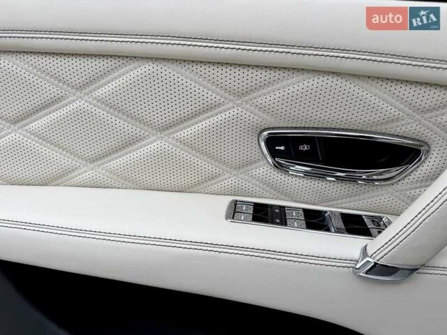 Бентли Флаинг Спур 2013 в Киеве на Automoto.ua Черный Бентли Флаинг Спур, объемом двигателя 6 л и пробегом 62 тыс. км за 62800 $, фото 74 на Automoto.ua
