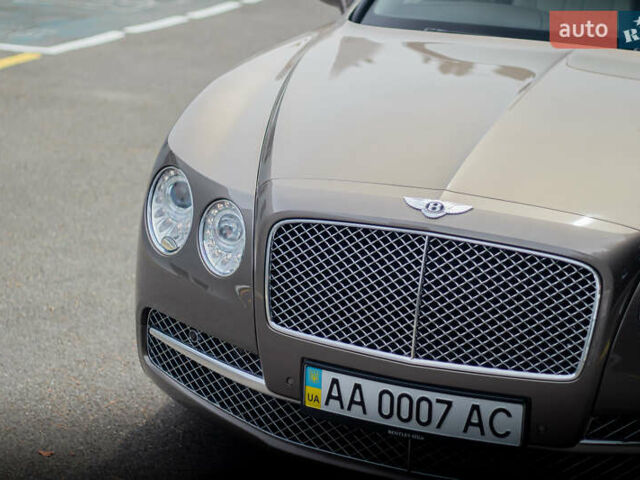 Коричневый Бентли Флаинг Спур, объемом двигателя 6 л и пробегом 59 тыс. км за 63500 $, фото 5 на Automoto.ua