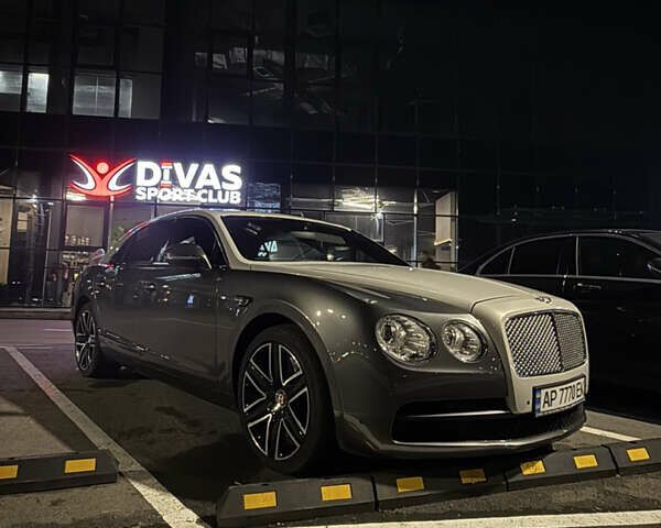 Серый Бентли Флаинг Спур, объемом двигателя 3.99 л и пробегом 71 тыс. км за 95000 $, фото 25 на Automoto.ua