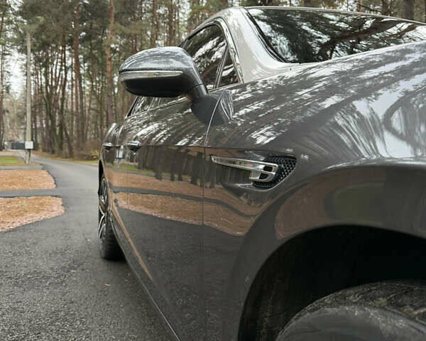 Серый Бентли Флаинг Спур, объемом двигателя 3.99 л и пробегом 71 тыс. км за 95000 $, фото 6 на Automoto.ua