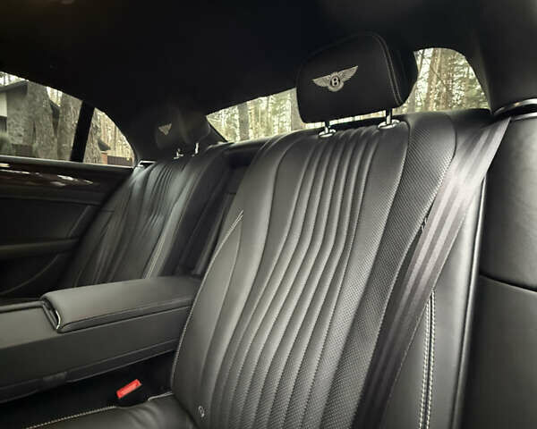 Серый Бентли Флаинг Спур, объемом двигателя 3.99 л и пробегом 71 тыс. км за 95000 $, фото 17 на Automoto.ua
