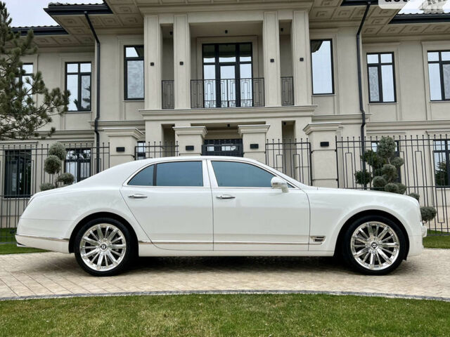 Білий Бентлі Mulsanne, об'ємом двигуна 6.8 л та пробігом 4 тис. км за 195000 $, фото 17 на Automoto.ua