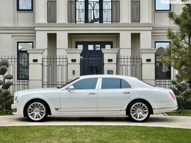 Білий Бентлі Mulsanne, об'ємом двигуна 6.8 л та пробігом 4 тис. км за 195000 $, фото 7 на Automoto.ua