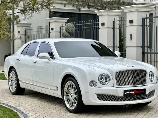 Білий Бентлі Mulsanne, об'ємом двигуна 6.8 л та пробігом 4 тис. км за 195000 $, фото 19 на Automoto.ua