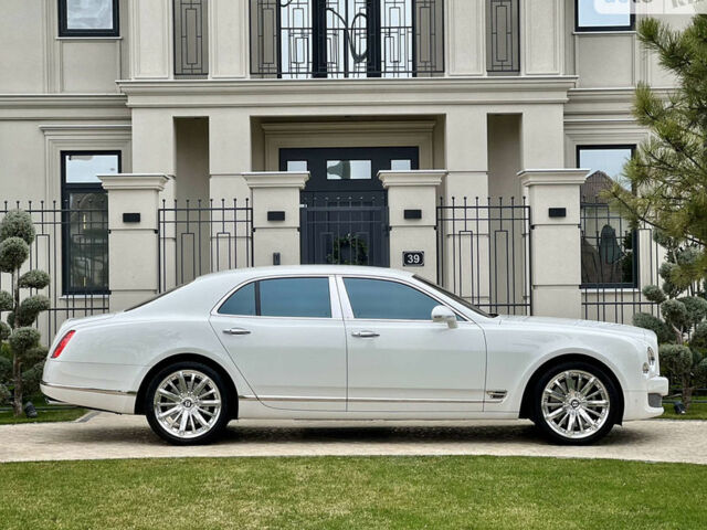 Білий Бентлі Mulsanne, об'ємом двигуна 6.8 л та пробігом 4 тис. км за 195000 $, фото 16 на Automoto.ua