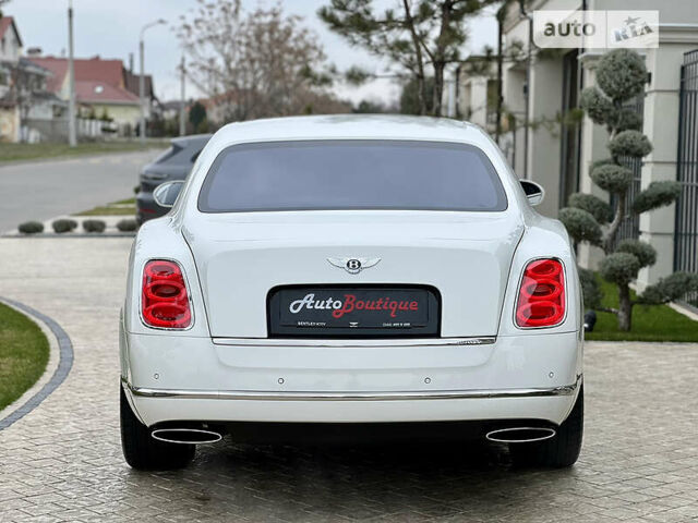 Білий Бентлі Mulsanne, об'ємом двигуна 6.8 л та пробігом 4 тис. км за 195000 $, фото 13 на Automoto.ua