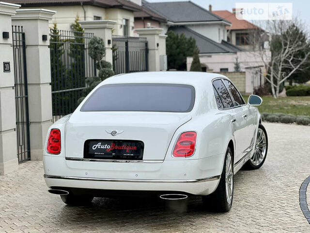 Білий Бентлі Mulsanne, об'ємом двигуна 6.8 л та пробігом 4 тис. км за 195000 $, фото 15 на Automoto.ua