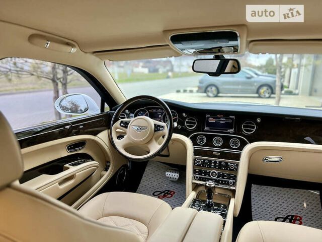 Білий Бентлі Mulsanne, об'ємом двигуна 6.8 л та пробігом 4 тис. км за 195000 $, фото 33 на Automoto.ua