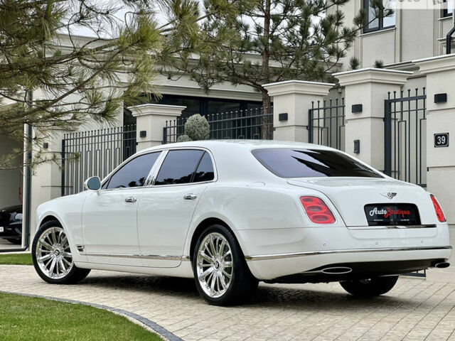 Білий Бентлі Mulsanne, об'ємом двигуна 6.8 л та пробігом 4 тис. км за 195000 $, фото 10 на Automoto.ua