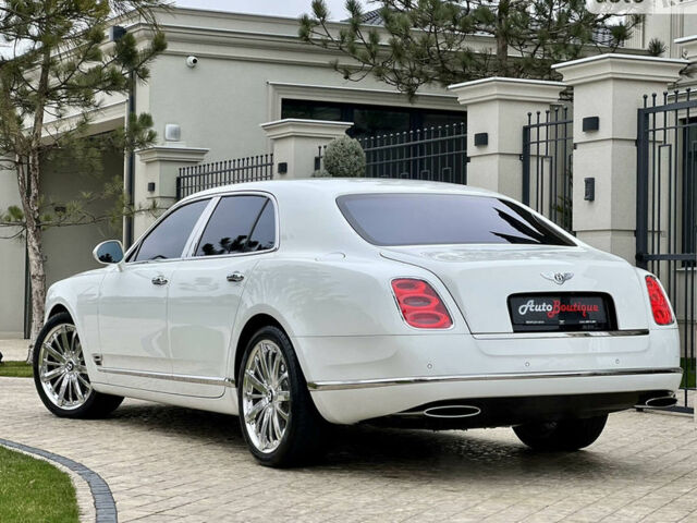 Білий Бентлі Mulsanne, об'ємом двигуна 6.8 л та пробігом 4 тис. км за 195000 $, фото 8 на Automoto.ua