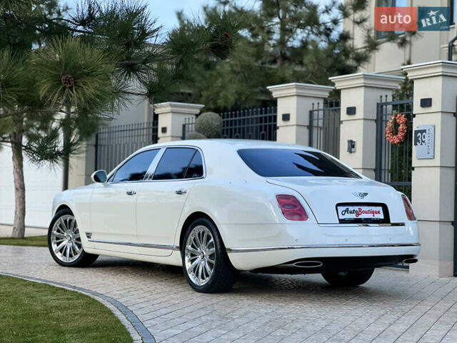 Белый Бентли Мульсан, объемом двигателя 6.8 л и пробегом 5 тыс. км за 250000 $, фото 13 на Automoto.ua