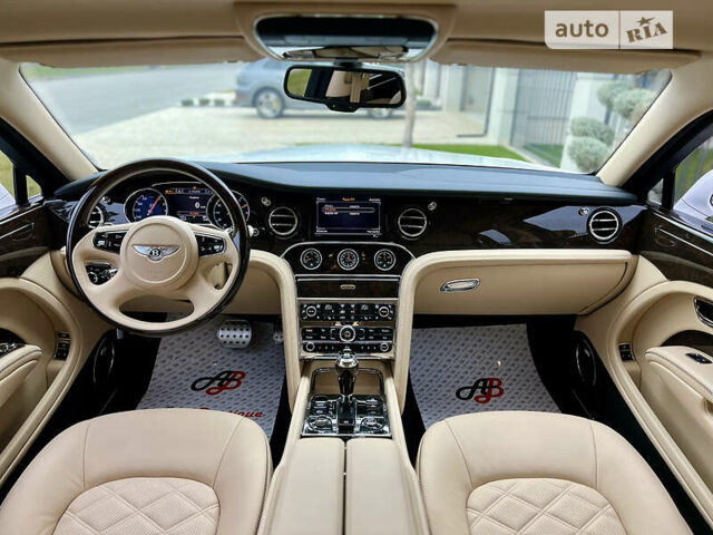 Білий Бентлі Mulsanne, об'ємом двигуна 6.8 л та пробігом 4 тис. км за 195000 $, фото 32 на Automoto.ua