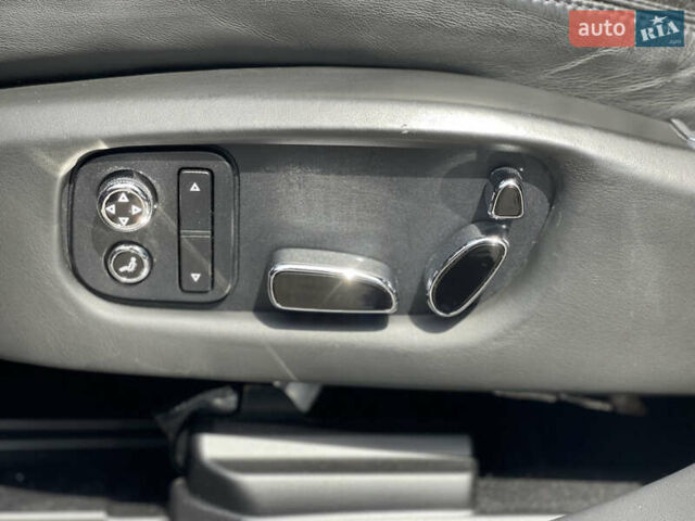 Чорний Бентлі Mulsanne, об'ємом двигуна 6.75 л та пробігом 61 тис. км за 120000 $, фото 7 на Automoto.ua