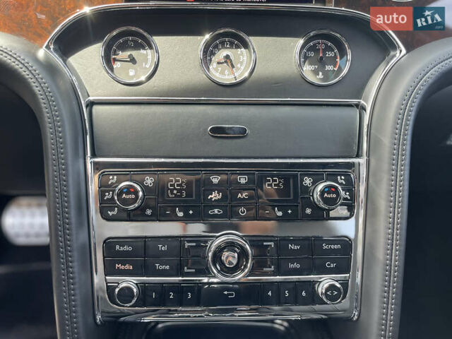 Чорний Бентлі Mulsanne, об'ємом двигуна 6.75 л та пробігом 61 тис. км за 120000 $, фото 10 на Automoto.ua