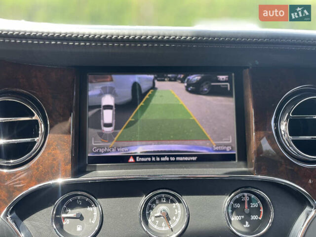 Чорний Бентлі Mulsanne, об'ємом двигуна 6.75 л та пробігом 61 тис. км за 120000 $, фото 9 на Automoto.ua