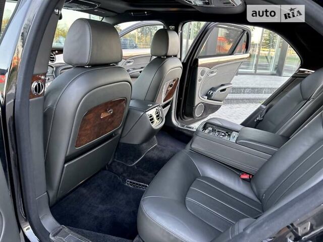 Чорний Бентлі Mulsanne, об'ємом двигуна 6.75 л та пробігом 61 тис. км за 128500 $, фото 47 на Automoto.ua