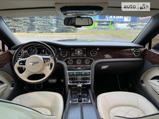 Чорний Бентлі Mulsanne, об'ємом двигуна 6.75 л та пробігом 60 тис. км за 120000 $, фото 68 на Automoto.ua