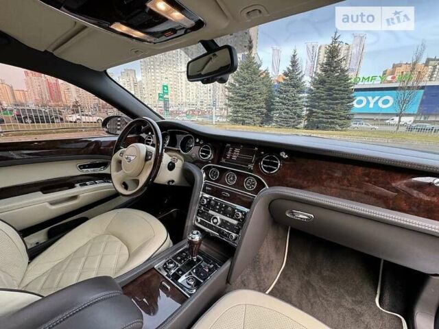 Чорний Бентлі Mulsanne, об'ємом двигуна 6.75 л та пробігом 60 тис. км за 120000 $, фото 76 на Automoto.ua