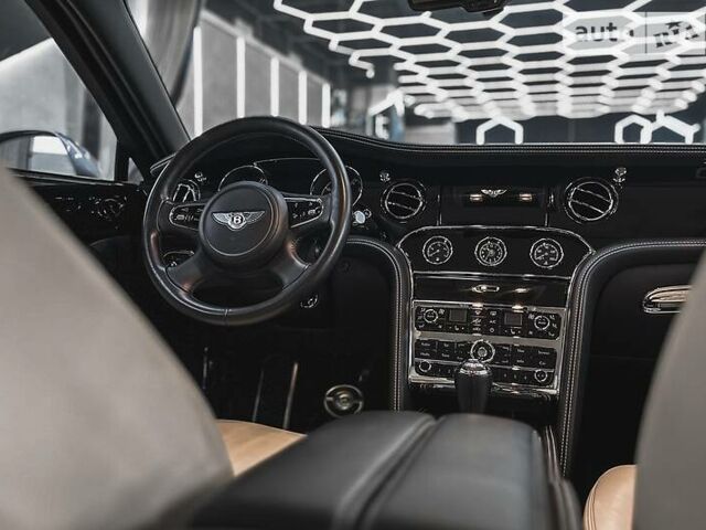 Сірий Бентлі Mulsanne, об'ємом двигуна 6.75 л та пробігом 49 тис. км за 150000 $, фото 19 на Automoto.ua